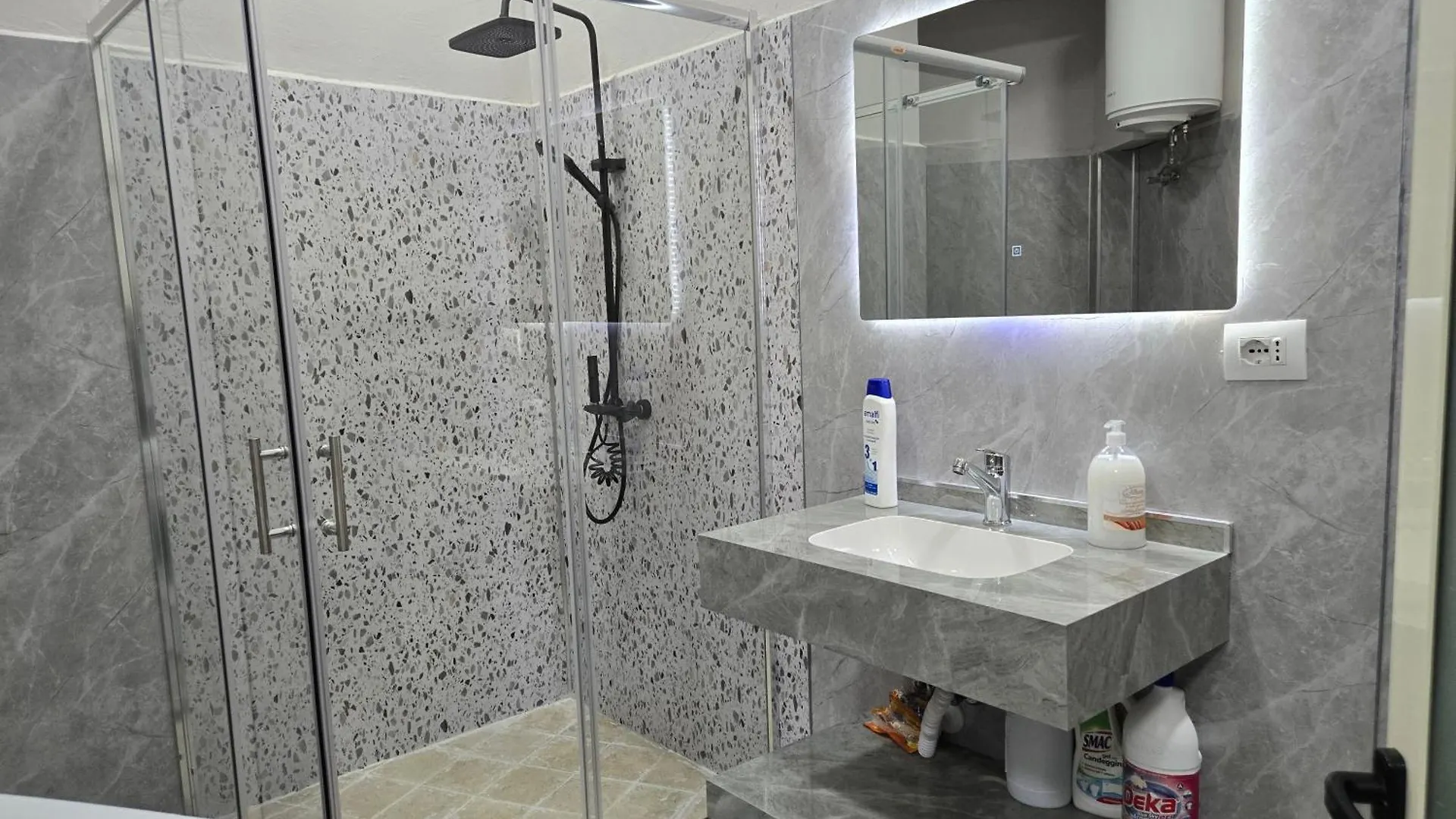 Appartamento Royal Harbor View Lux 4-Bedroom Waterfront Residence Durrës